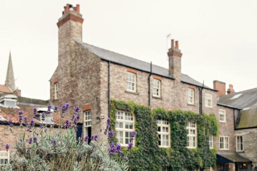 The White Swan Inn - Housity