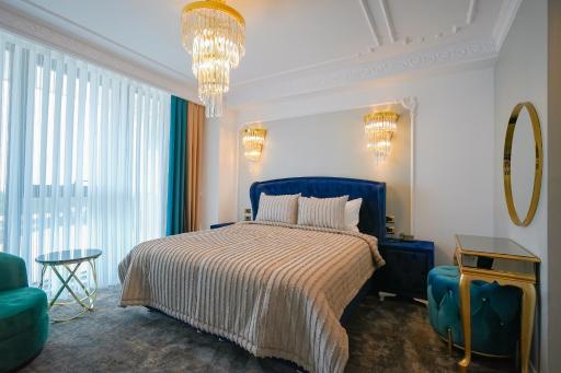 W Regal Boutique Hotel&Spa - Housity