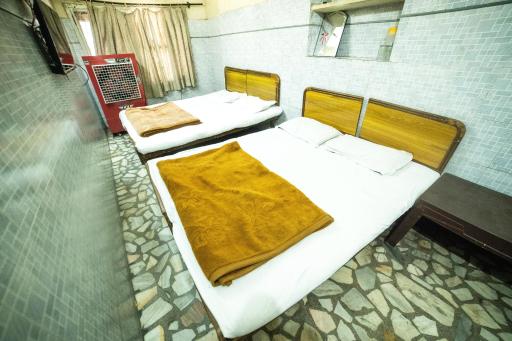 Hotel Raj Guest House - Housity