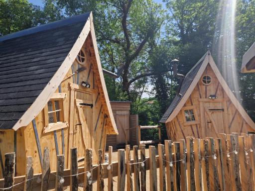Les cabanes féeriques du Cheix - Housity