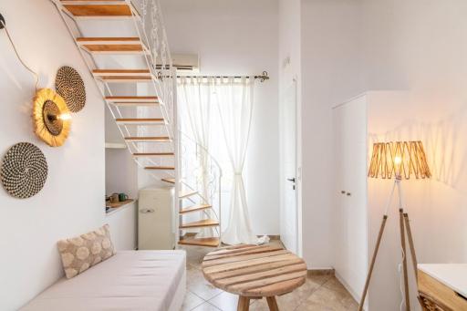Chora 5 - Central Rooms by TinosHost - Housity