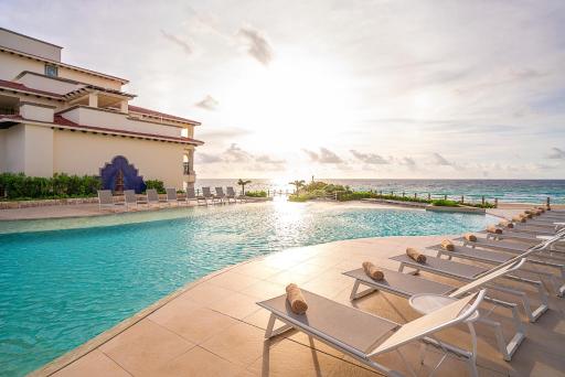 Grand Park Royal Cancun - All Inclusive - Housity