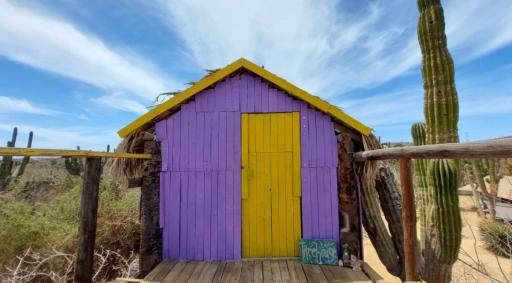 Tree House at Espacio Amor - Housity