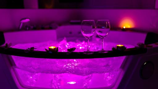 Zamoyskiego Jacuzzi Apartment - Housity