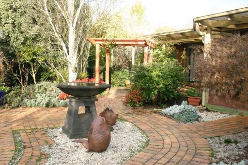 Hobreid House country stay with a beautiful garden - pets welcome - Housity