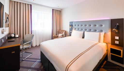 Premier Inn Saarbrücken City Congresshalle - Housity
