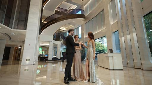 Kingdom Hotel - Free three meals - Housity