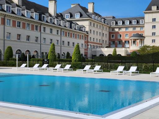 Dream Castle Hotel Marne La Vallee - Housity