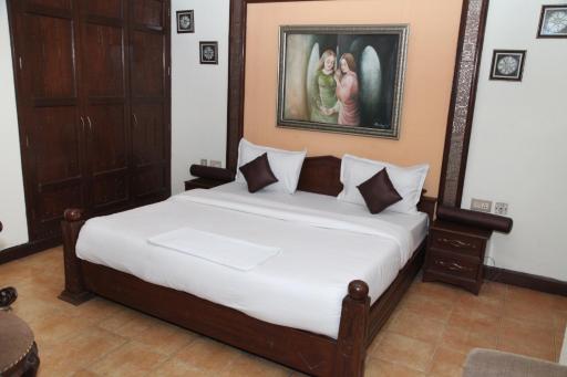 HOTEL METRO REGENCY - Housity