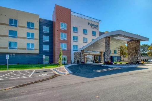 Fairfield Inn & Suites by Marriott Appleton - Housity