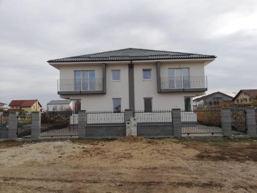 Casa luminoasa cu parcare gratuita la proprietate - Housity