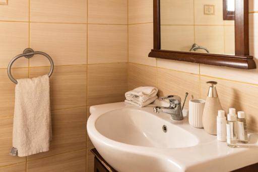 Steni Traditional Studio Apartment - Housity