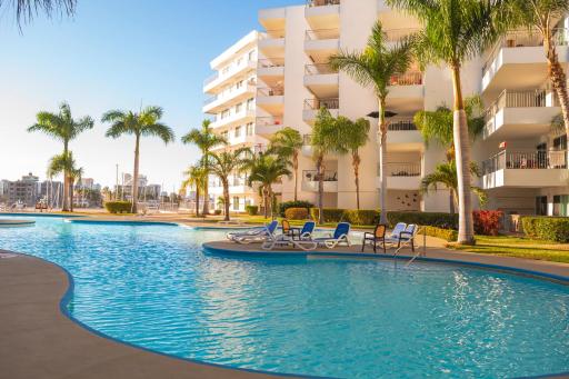 Costa 61 con acceso a la Marina! - Housity