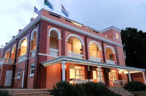 Sica's Guest House - The Loft - Housity