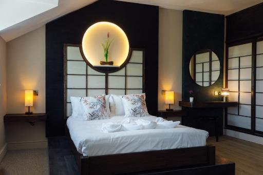 The Imperial Dragon Hotel - Housity