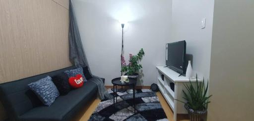 Lee Staycation Manila - Trees Residences - Housity