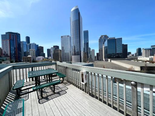 2 Bedroom Penthouse Downtown Seattle - Housity