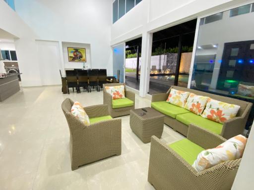 CASA LOS PORTILLOS - Housity