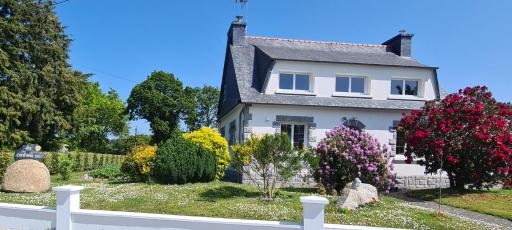 Gîte 10 personnes dans les Côtes d'Armor proche CARHAIX-PLOUGUER - Housity