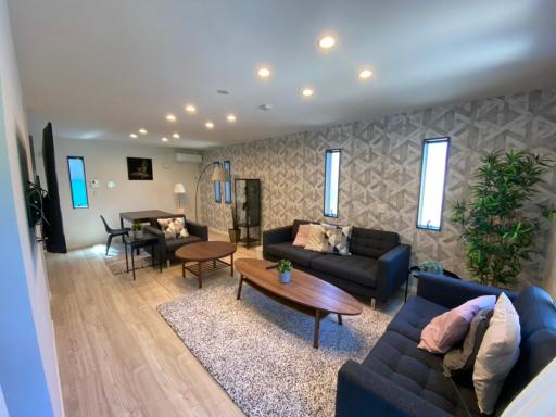 Enalee Beach Villa - Housity