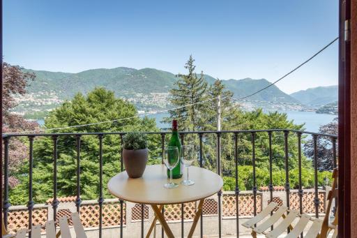 L Como Lake - Housity