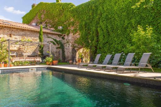 Luxurious Character House in the Heart of Roujan - Housity
