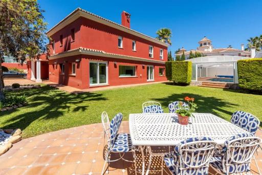 Ohana Luxury Villa with Heated Pool - Housity