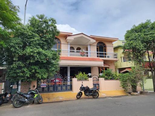 2bhk with AC Patharghata - Housity
