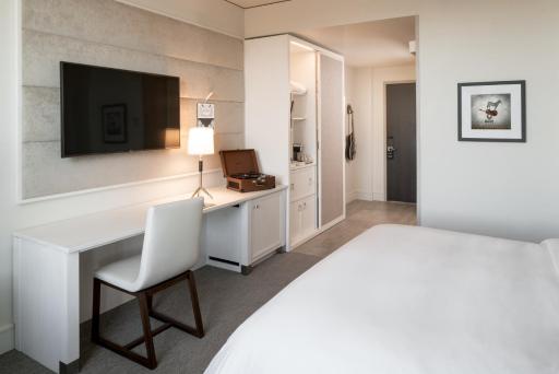 The Elizabeth Hotel, Autograph Collection - Housity