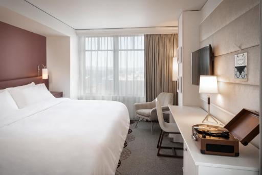 The Elizabeth Hotel, Autograph Collection - Housity