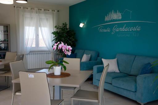Tenuta Gambacorta - Agriturismo con camere - Housity