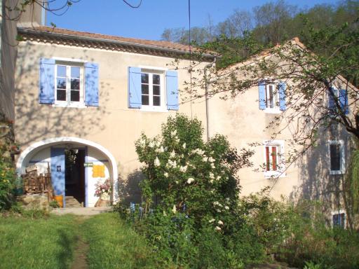 Moulin De Cornevis Bed and Breakfast - Housity