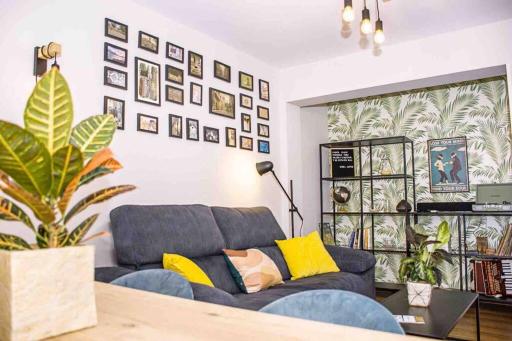 The Clock Tower Apartment - Housity