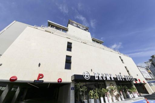 Brown Dot Hotel Pyeonghwa plaza - Housity