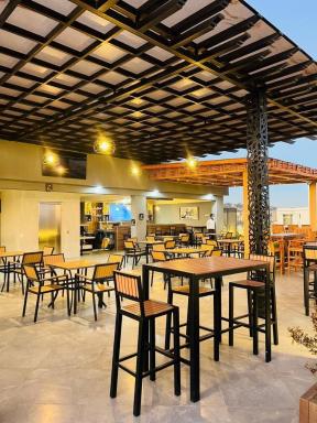 Triple E Hotel and Spa - Housity