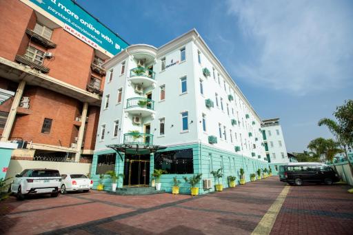 Apartment 79 Hotel & Suite - Housity