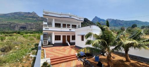 M.A.K resorts - Housity