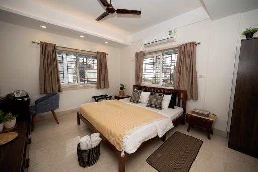 Lakeside Suites - Housity