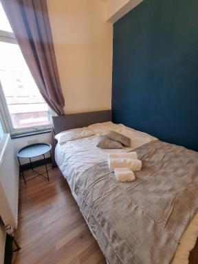 Room 2 with private bathroom - Housity