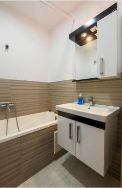 Appartement 32 Ensoleillé à 5min de la Plage Piscine à 15km de l'appartement - Housity