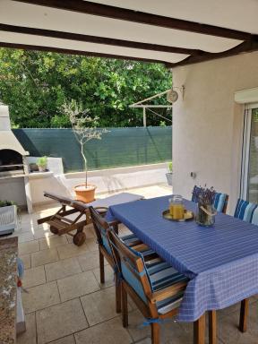Vacation house near the sea - Housity