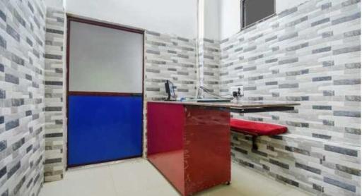 OYO Flagship Relief Inn Near Acropolis Mall - Housity