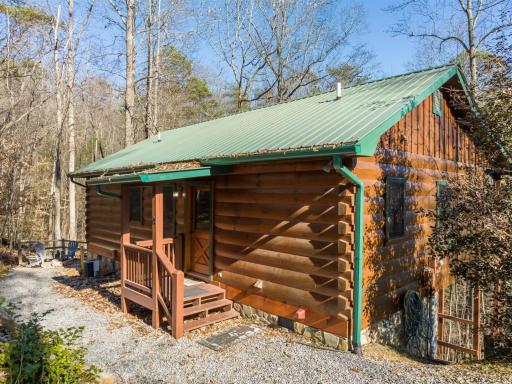 Oliver's Hideaway - Housity