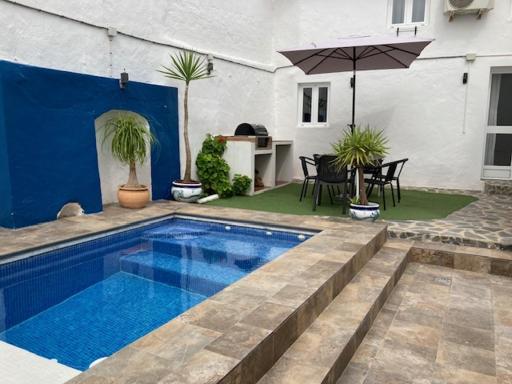 Traditional Village House with Private Pool in Villanueva de San Juan - Housity