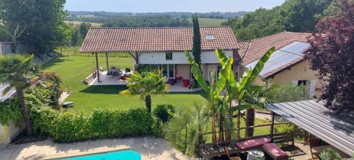 Maison avec piscine chauffée et pool house - Housity
