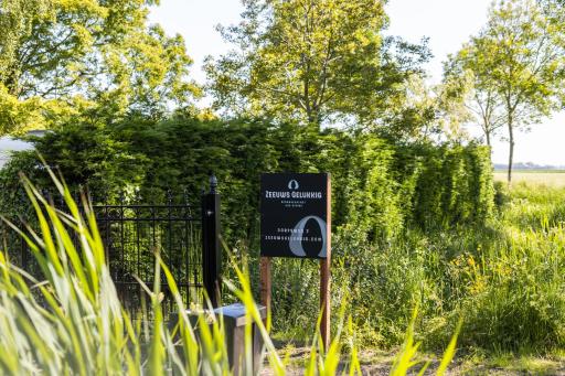 Bed & Breakfast Zeeuws Gelukkig - Housity