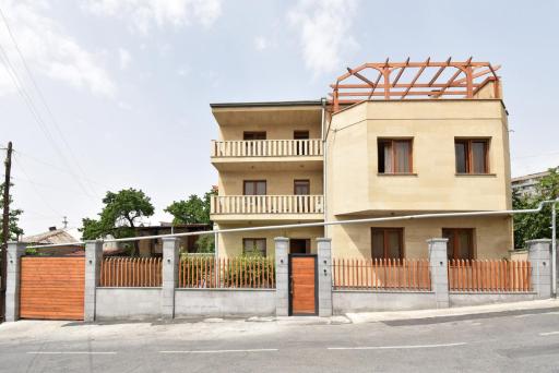 Homestay at City Center - Housity