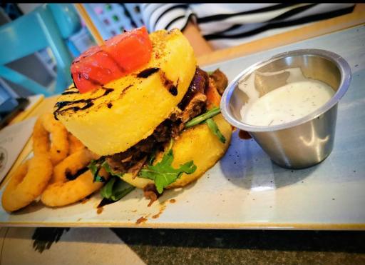 ArtMotel & Bistro - Housity