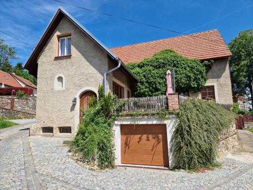 Amazing 5 bedroom house KRUMLOV 82 - 4 min walk to main square - Housity