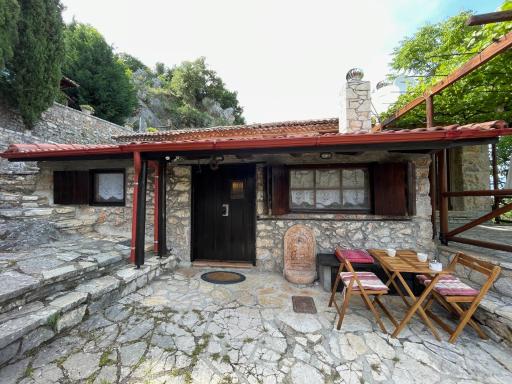 Agoriani Art Studio - Sweet little cottage - Housity